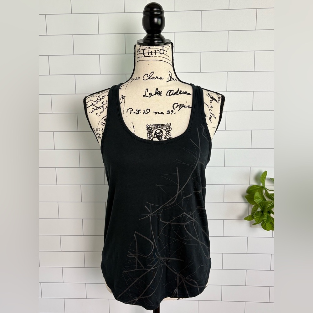 EUC Under Armour Heat Gear Tank Top Crisscross Straps Size XS Workout Black